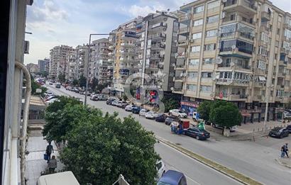 Karşiyaka Bahcelievler'de  3+1 geniş luks daire