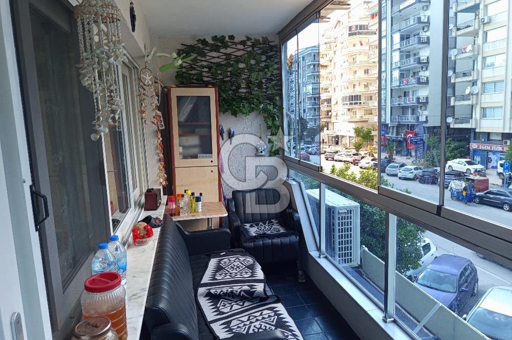 Karşiyaka Bahcelievler'de  3+1 geniş luks daire