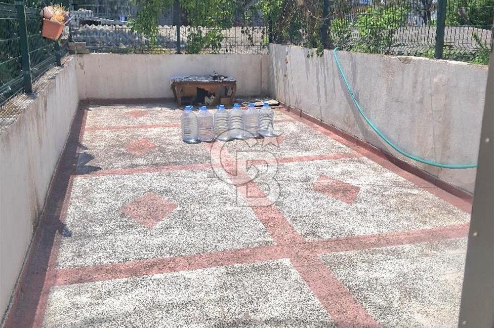 Şehremini Küçük Saray Meydanı’nda Satılık 1+1 Daire!