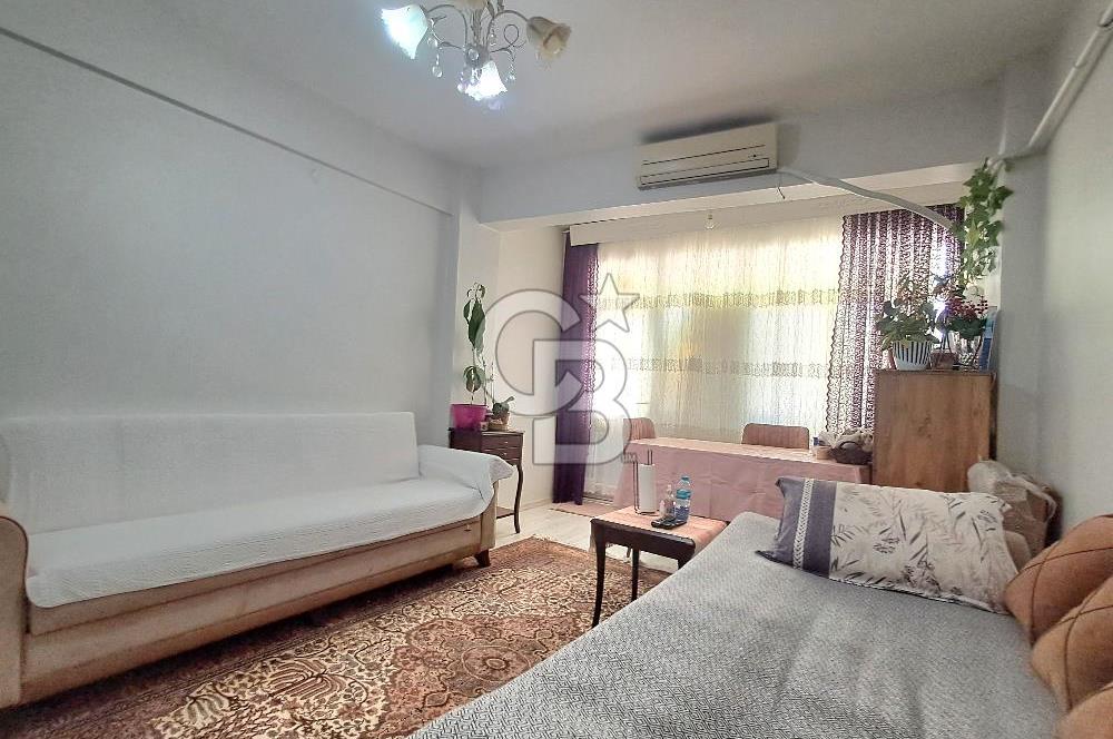 Şehremini Küçük Saray Meydanı’nda Satılık 1+1 Daire!