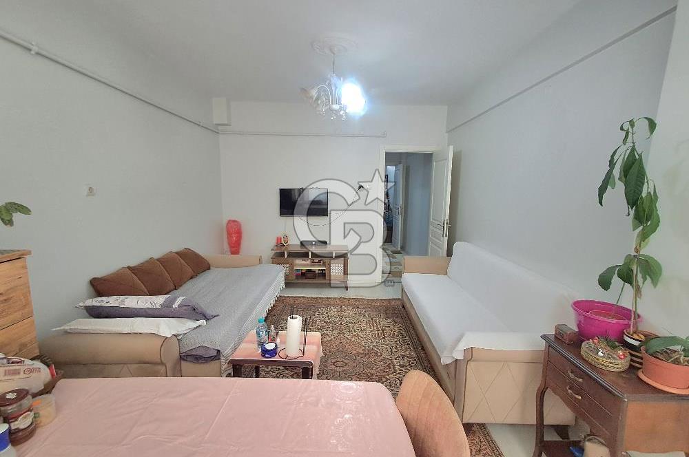 Şehremini Küçük Saray Meydanı’nda Satılık 1+1 Daire!