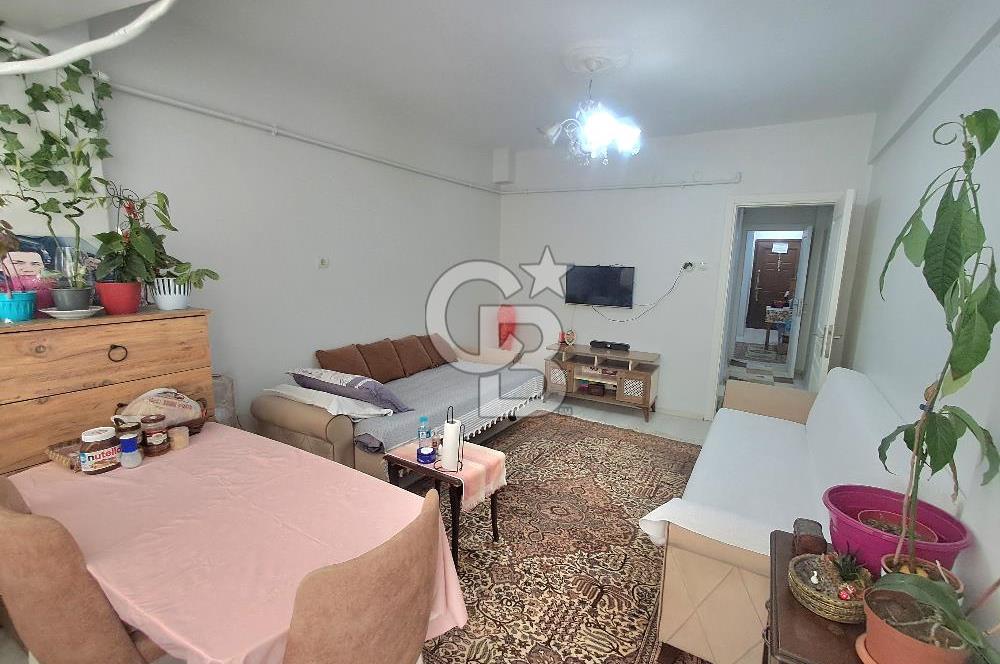 Şehremini Küçük Saray Meydanı’nda Satılık 1+1 Daire!