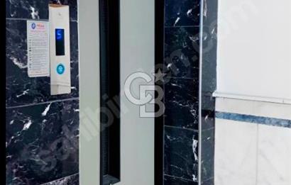 Fethiye Caddesi, Karagöz İş Hanı’nda  49 m² kiralık ofis 