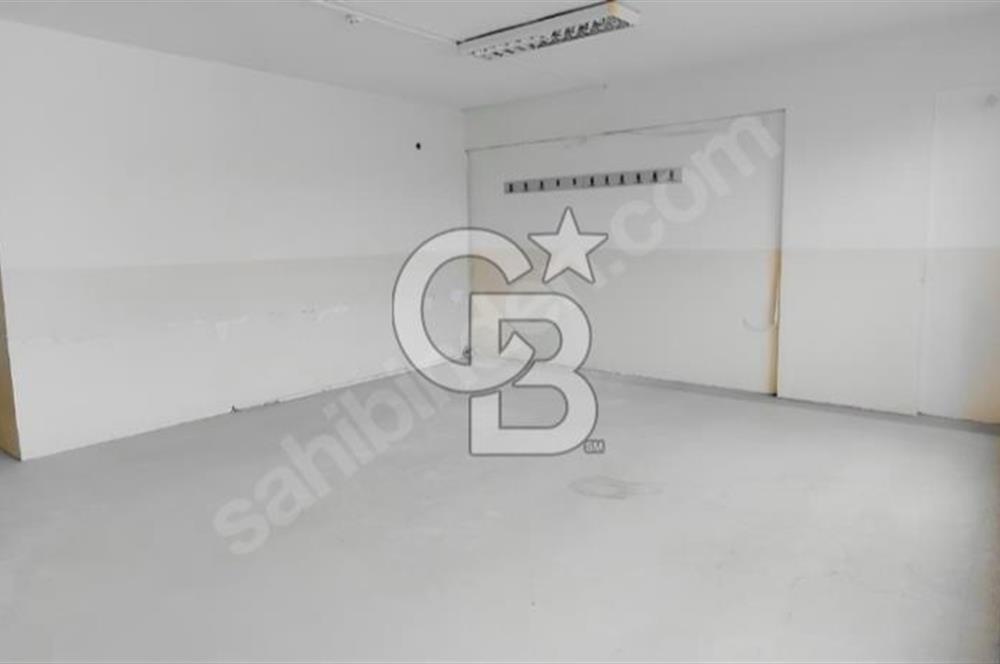Fethiye Caddesi, Karagöz İş Hanı’nda  49 m² kiralık ofis 