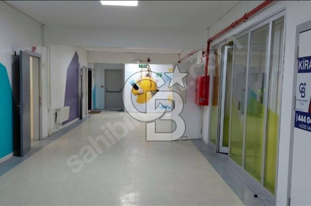 İzmit’in Kalbi Fethiye Caddesinde kiralık 1+1 Ofis