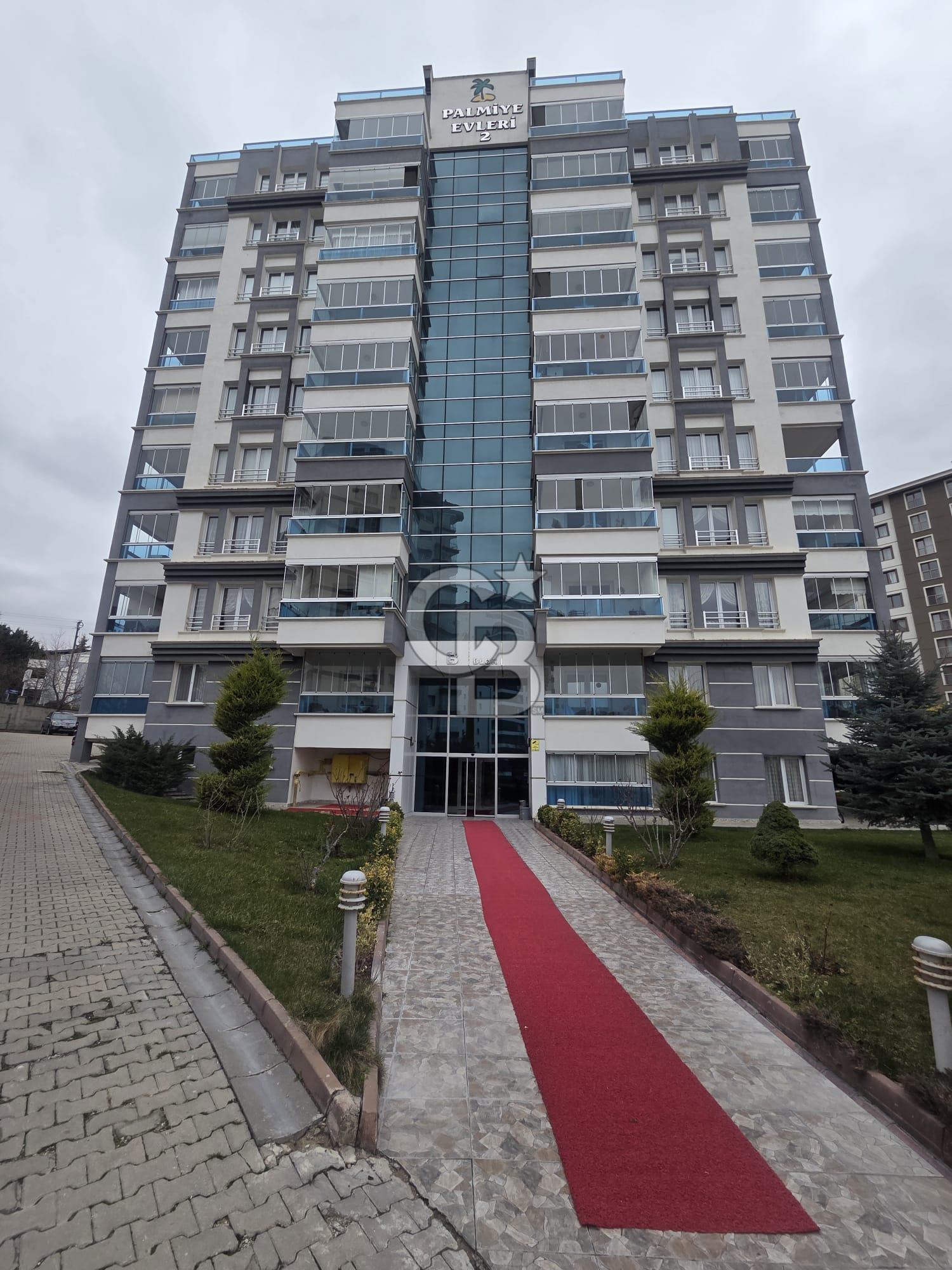 BAĞLICA MERMEROĞLU CAD. PALMİYE EVLERİ-2 SİTESİ NET 185 M2 4+1