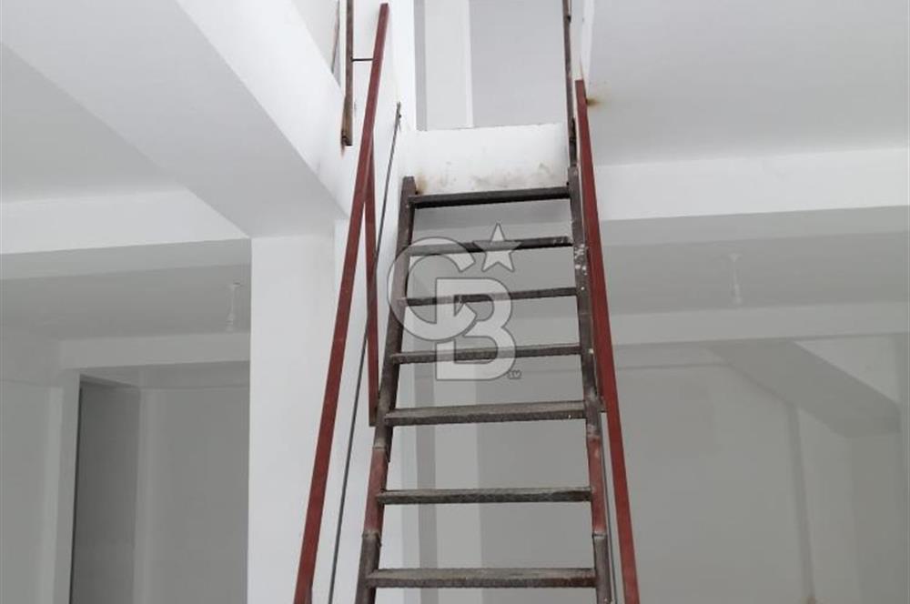 ARNAVUTKÖY KARLIBAYIR MAH SATILIK 700M2 DÜKKAN