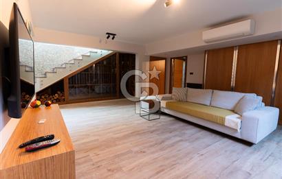 ÇEŞME DALYAN'DA HAVUZLU ÖZEL TASARIM SATILIK 5+2 VİLLA