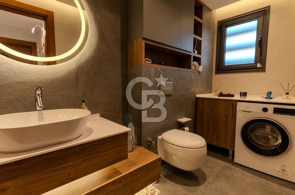 ÇEŞME DALYAN'DA HAVUZLU ÖZEL TASARIM SATILIK 5+2 VİLLA