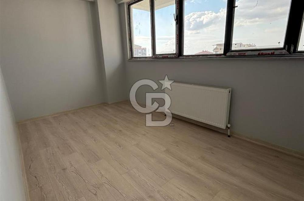 MUTLUKENTTE EMSALSİZ! Masrafsız, Geniş Teraslı 4+1 Fırsatı!