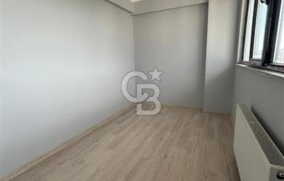 MUTLUKENTTE EMSALSİZ! Masrafsız, Geniş Teraslı 4+1 Fırsatı!
