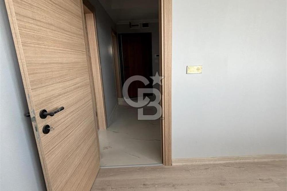 MUTLUKENTTE EMSALSİZ! Masrafsız, Geniş Teraslı 4+1 Fırsatı!