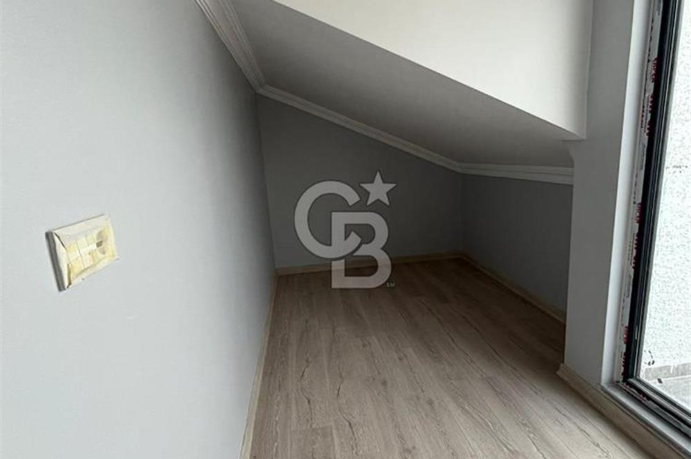 MUTLUKENTTE EMSALSİZ! Masrafsız, Geniş Teraslı 4+1 Fırsatı!