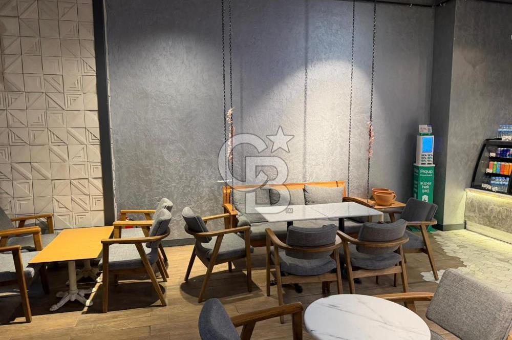 VELUX'UN GÖZDE NOKTASINDA DEVREN KİRALIK CAFE