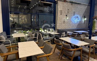 VELUX'UN GÖZDE NOKTASINDA DEVREN KİRALIK CAFE