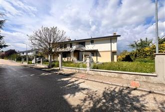 Cb Vizyon Tuğba ERKAL'dan Kargen Sitesinde Geniş Bahçeli Villa - 12 - 350197