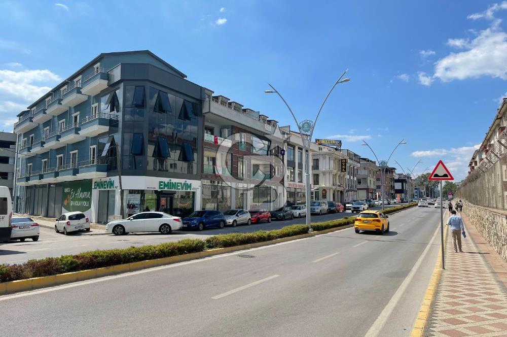 GÖLCÜK ÇARŞIDA MERKEZİ KONUMDA 300 m² KİRALIK İŞYERİ (ASANSÖRLÜ)