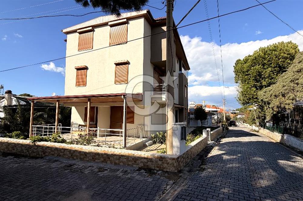 MAVİŞEHİR'DE İKİZ VİLLA KONSEPTİNDE TEK BLOK SATILIK TRİPLEX Favorilerime Ekle Yazdır