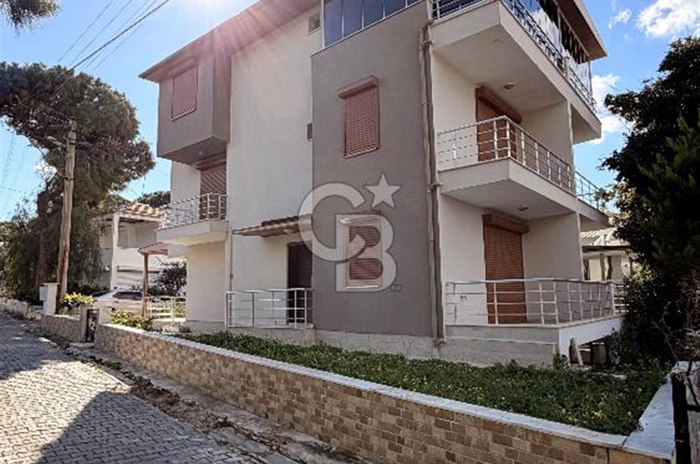 MAVİŞEHİR'DE İKİZ VİLLA KONSEPTİNDE TEK BLOK SATILIK TRİPLEX Favorilerime Ekle Yazdır