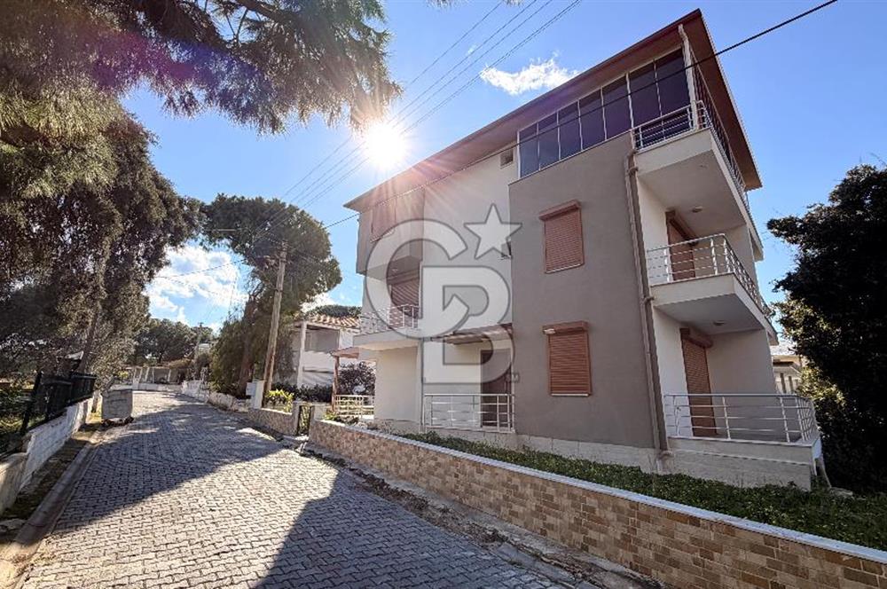 MAVİŞEHİR'DE İKİZ VİLLA KONSEPTİNDE TEK BLOK SATILIK TRİPLEX Favorilerime Ekle Yazdır