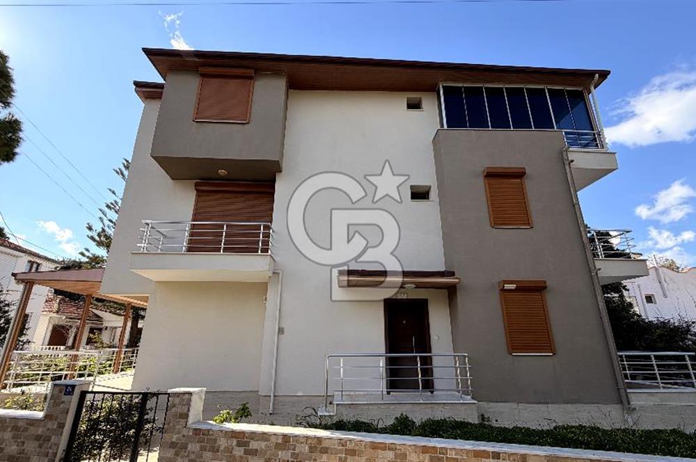 MAVİŞEHİR'DE İKİZ VİLLA KONSEPTİNDE TEK BLOK SATILIK TRİPLEX Favorilerime Ekle Yazdır