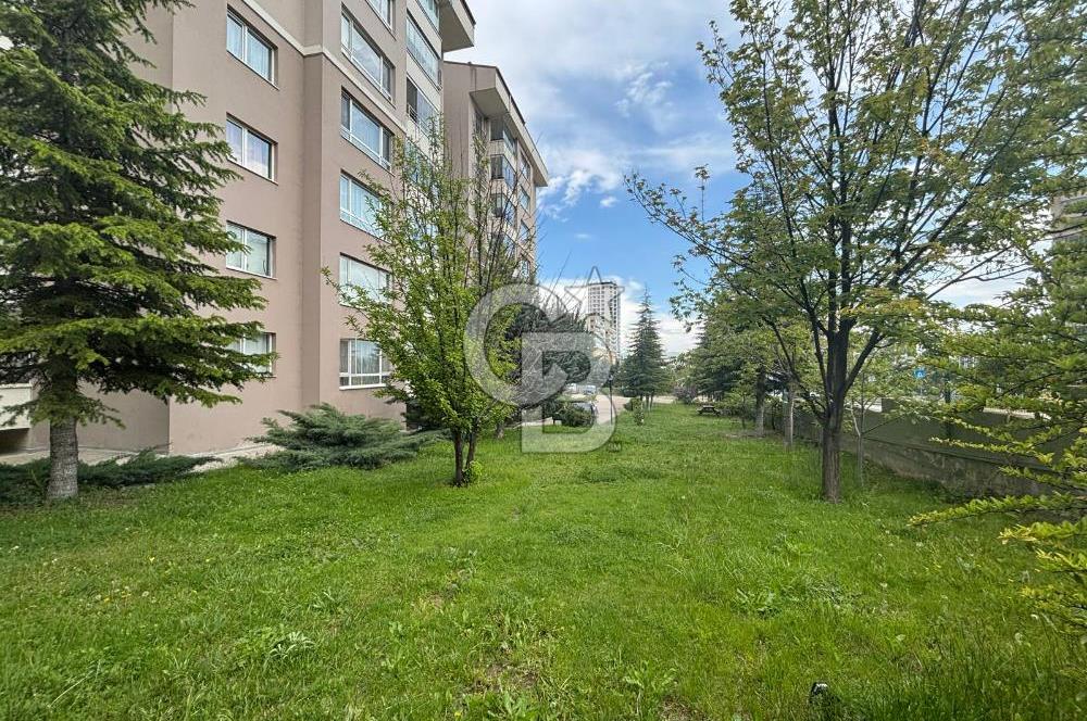 ANKARA YAŞAMKENT GÜNBATIMI SİTESİNDE SATILIK KATTA 4+1 DAİRE