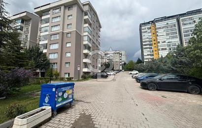 ANKARA YAŞAMKENT GÜNBATIMI SİTESİNDE SATILIK KATTA 4+1 DAİRE
