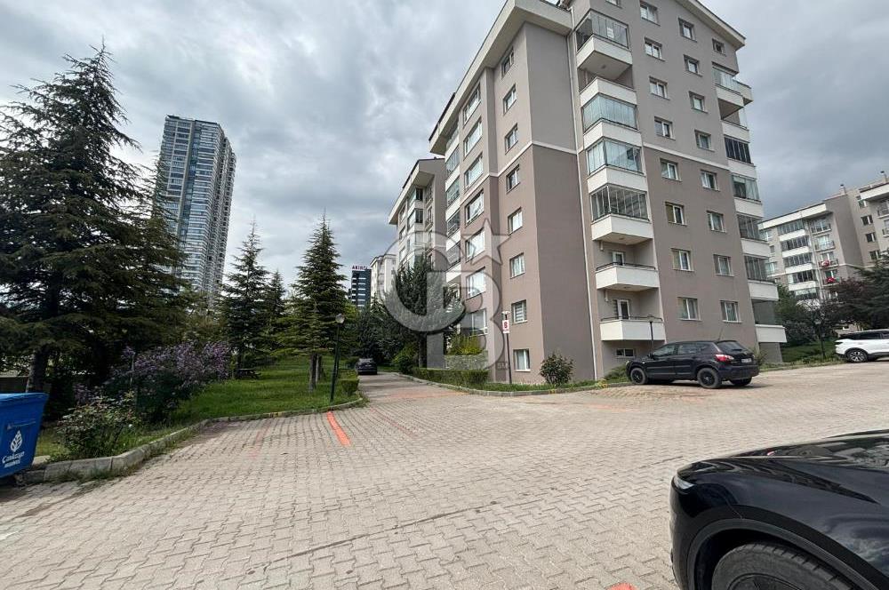 ANKARA YAŞAMKENT GÜNBATIMI SİTESİNDE SATILIK KATTA 4+1 DAİRE