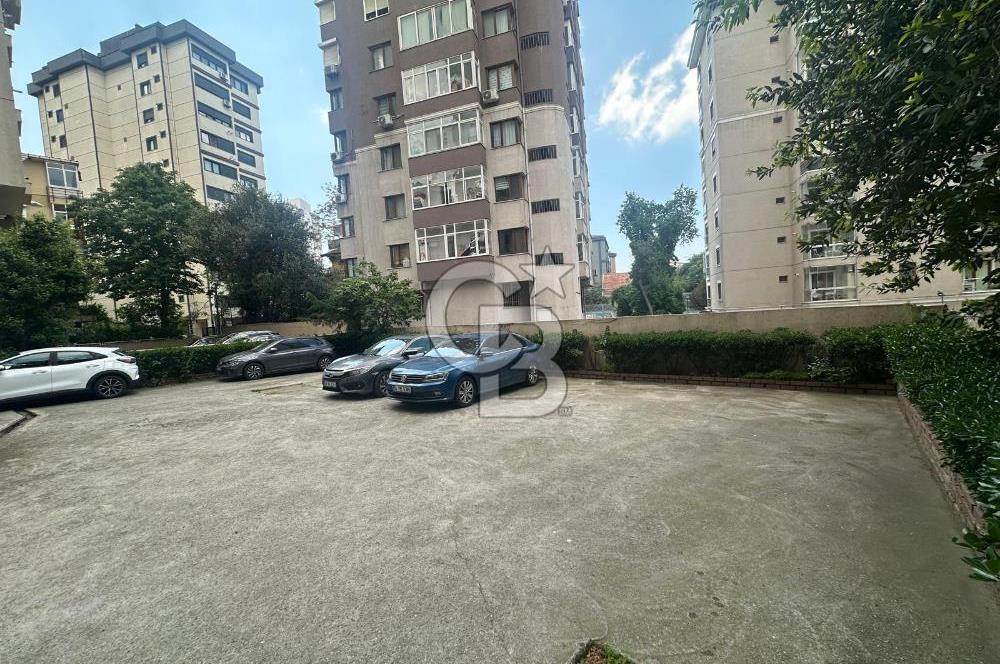 FENERYOLU'NDA GENİŞ FERAH KATTA TEK KİRALIK 4+1 DAİRE