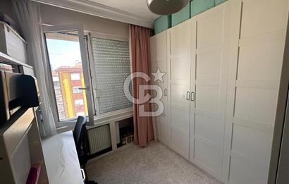 FENERYOLU'NDA GENİŞ FERAH KATTA TEK KİRALIK 4+1 DAİRE