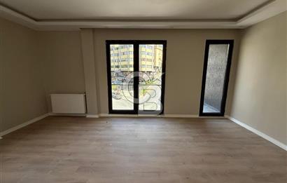 GAYRETTEPE METRO DURAĞI YANINDA LÜKS KİRALIK GENİŞ 3+1 (FULYA)