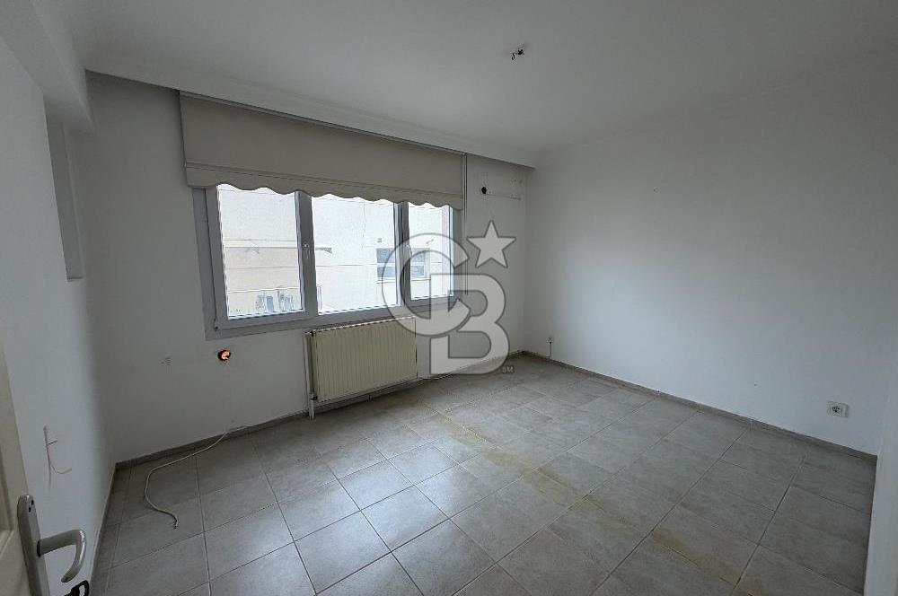 Göztepe Mithatpaşa Caddesi Yakını 2+1 Kiralık