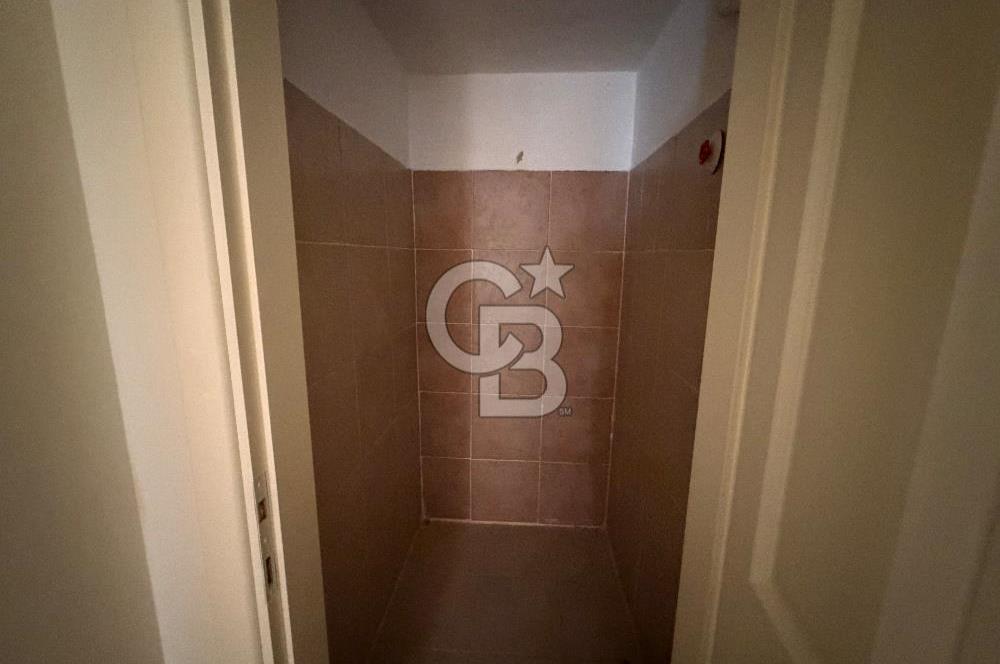 Göztepe Mithatpaşa Caddesi Yakını 2+1 Kiralık