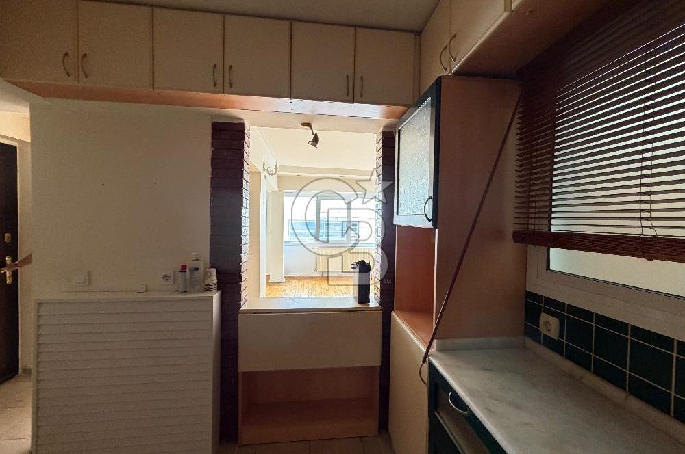 Göztepe Mithatpaşa Caddesi Yakını 2+1 Kiralık