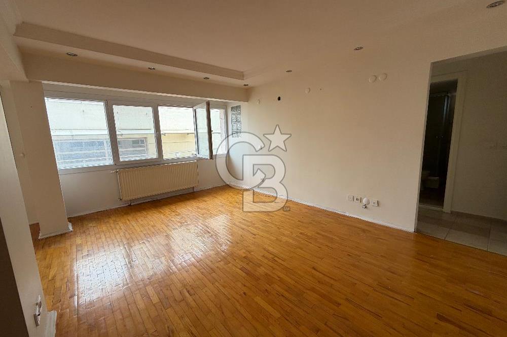 Göztepe Mithatpaşa Caddesi Yakını 2+1 Kiralık