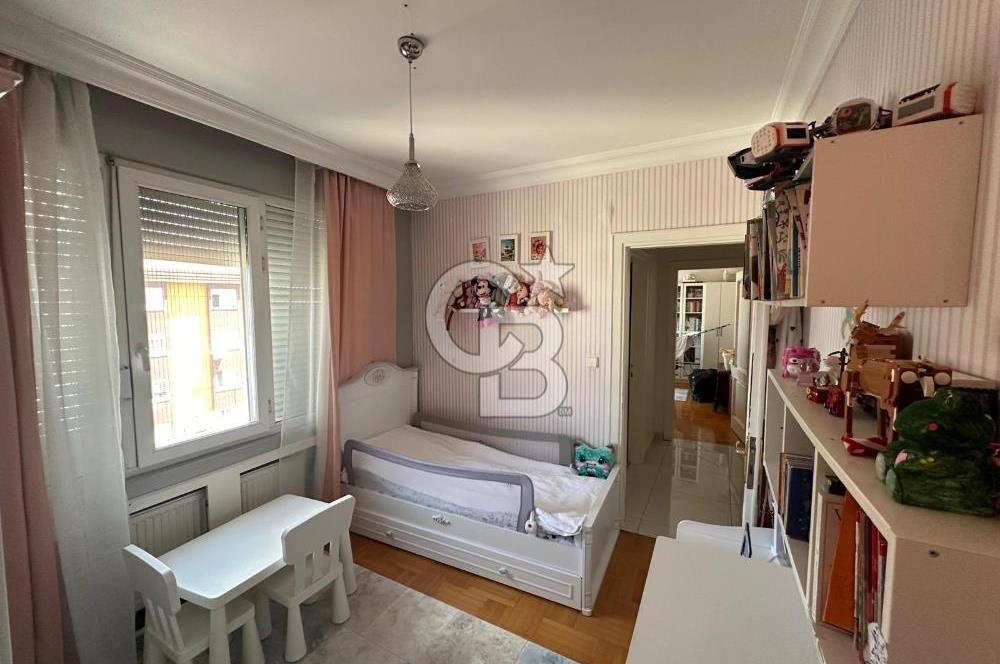 FENERYOLU'NDA GENİŞ FERAH KATTA TEK KİRALIK 4+1 DAİRE
