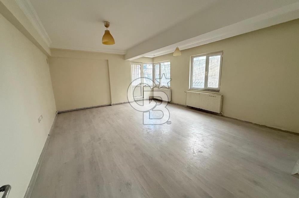 KÜÇÜKYALI ALTINTEPE'DE MİNİBÜS CADDESİ ÜSTÜ KİRALIK 1+1 DAİRE