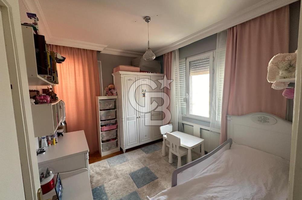 FENERYOLU'NDA GENİŞ FERAH KATTA TEK KİRALIK 4+1 DAİRE