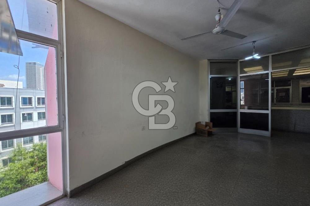 İzmir Gıda Çarşısında Satılık İş Yerı