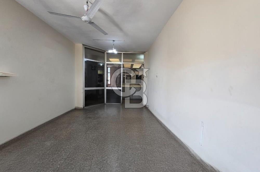 İzmir Gıda Çarşısında Satılık İş Yerı