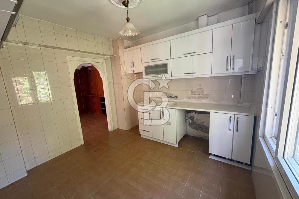 Bostanlı' nın en gözde yerinde 3+1 ferah ve geniş daire