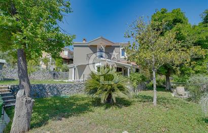 Kuşçular Yeşiloba Sitesi’nde Doğa İçinde Müstakil Satılık Villa