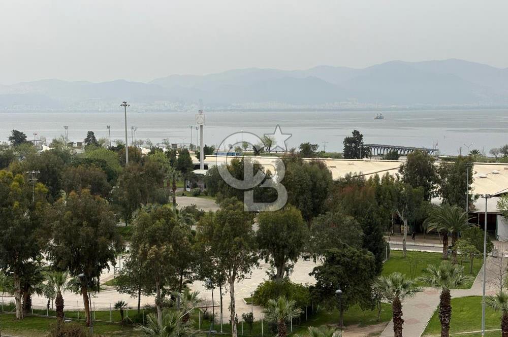 Bostanlı merkezde deniz manzaralı ferah ve aydınlık daire