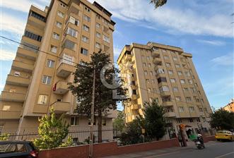 Necip Fazıl Mah. Ulaş Sitesinde Otoparklı Güvenlikli 2+1 - 1 - 350320