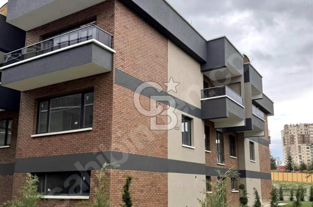 YAŞAMKENT'İN PRESTİJLİ NOKTASINDA SATILIK ÖZEL PROJE VİLLA.