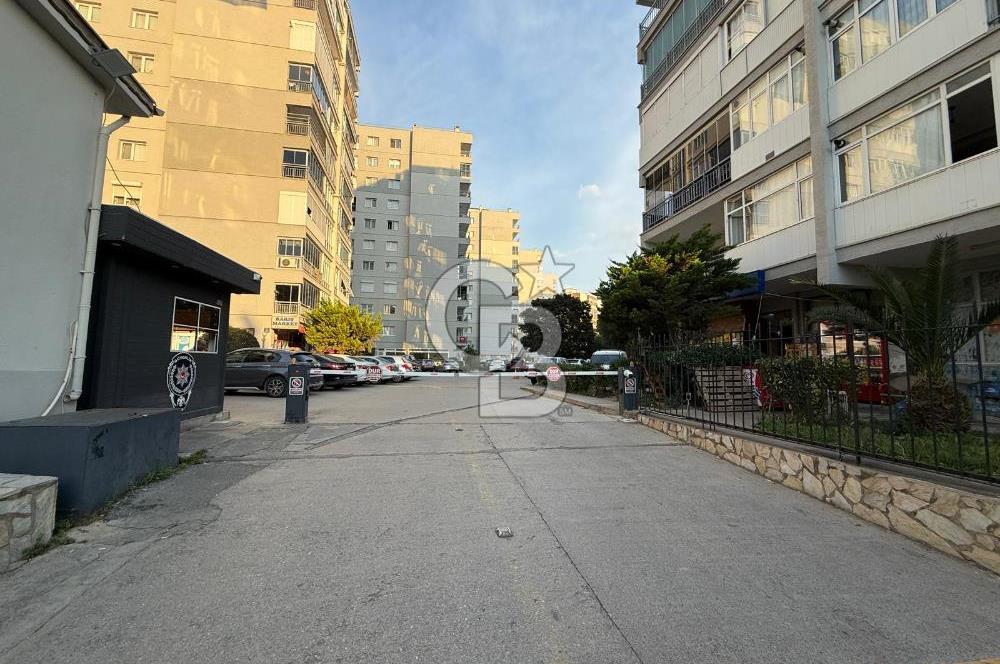 İzmir Bayraklıda site içi 3+1 satılık daire