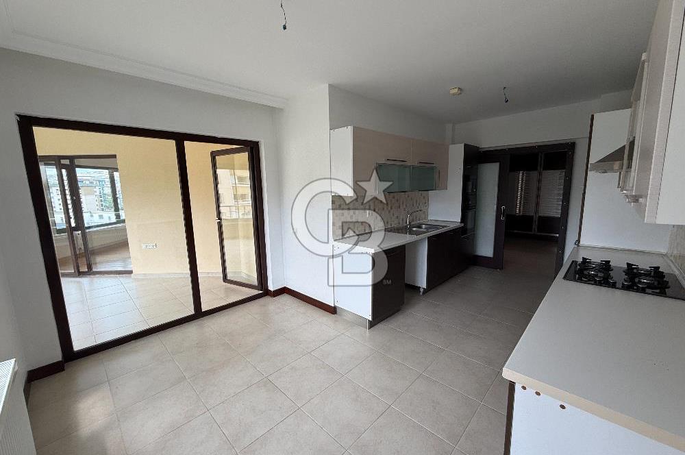 SEĞMEN BAĞLICA KONUTLARINDA PEYZAJ CEPHELİ ARAKAT LÜKS 4+1 DAİRE