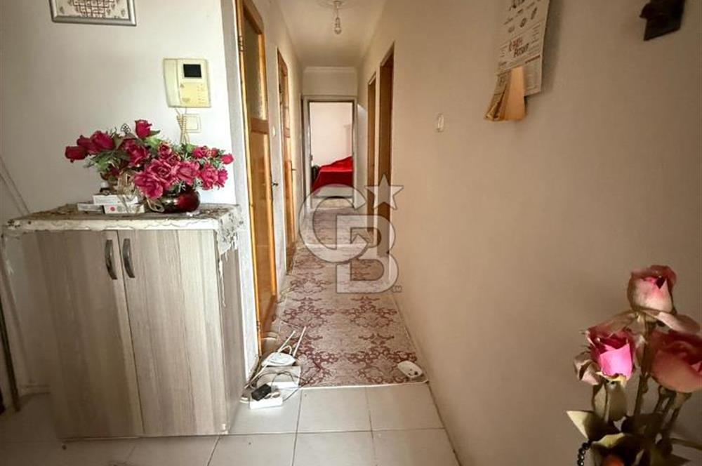 İzmir Bayraklıda site içi 3+1 satılık daire