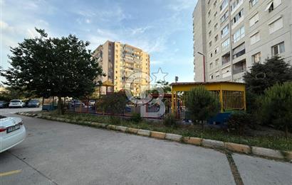İzmir Bayraklıda site içi 3+1 satılık daire