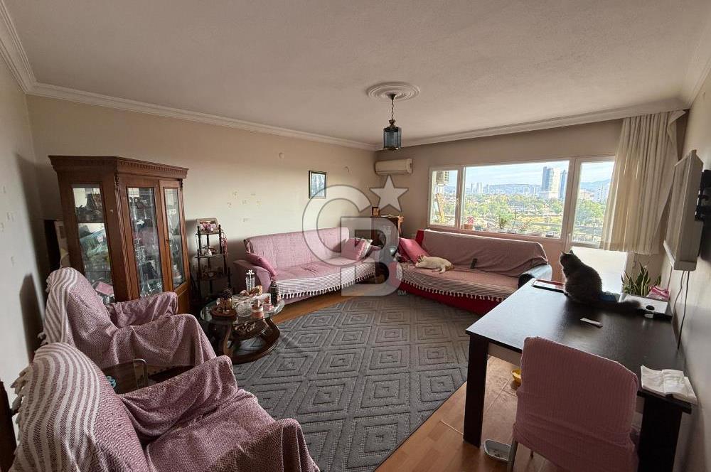 İzmir Bayraklıda site içi 3+1 satılık daire